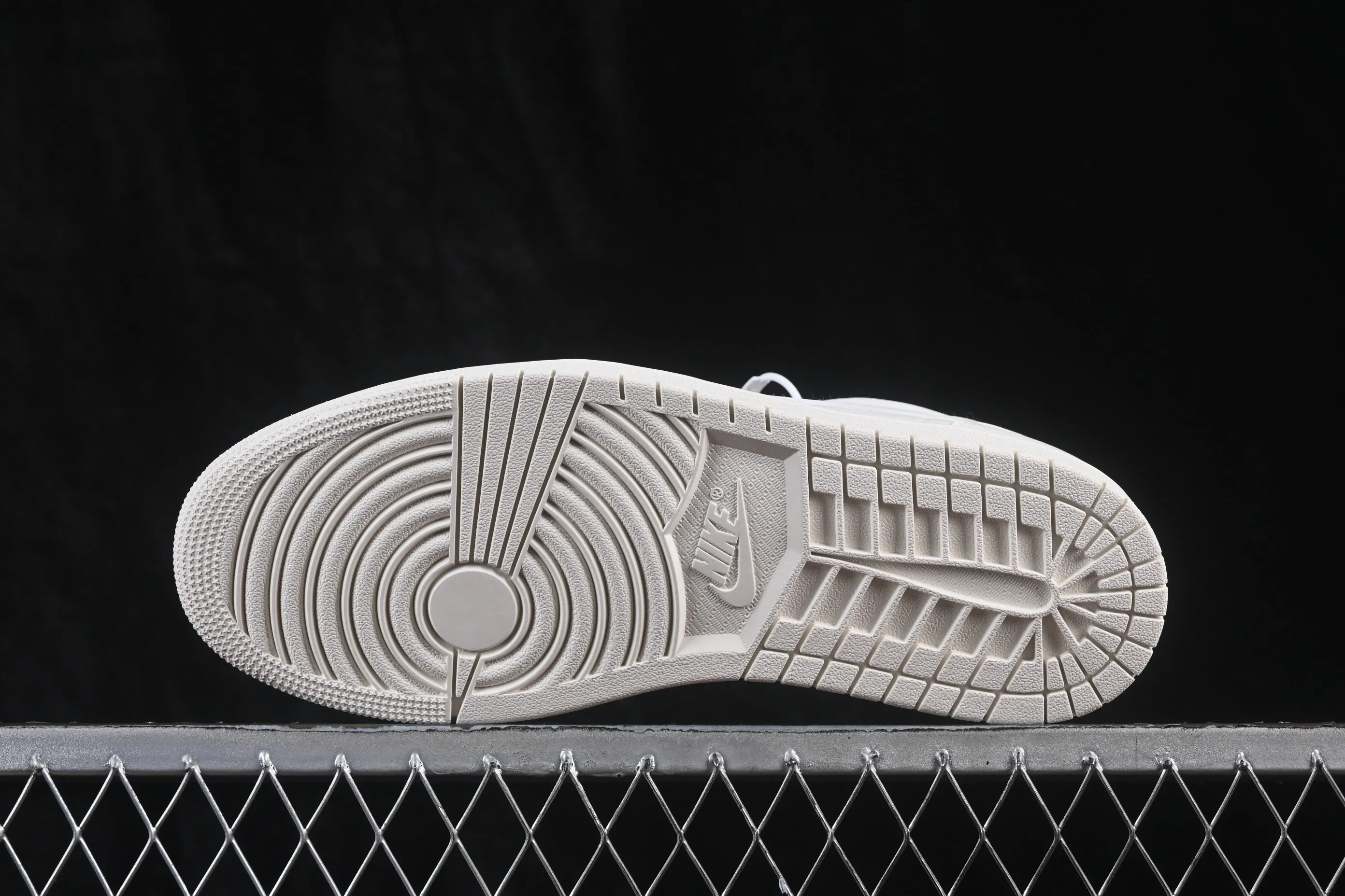All categories Air Jordan Jordan series basketball shoes Air Jordan 1 Low Air Jordan 1 Retro Low OG "Sail and University Red" AJ1 Joe 1 rice white low-top retro culture basketball shoes HQ6998-100
